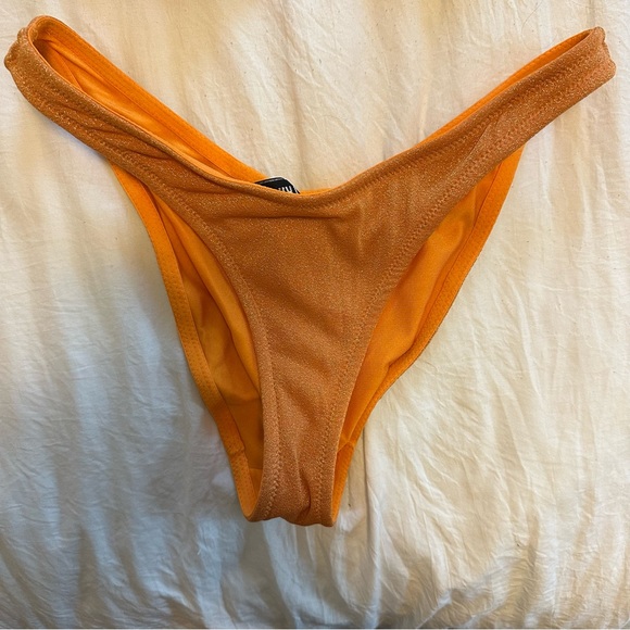 Triangl Bikini - Picture 3 of 6